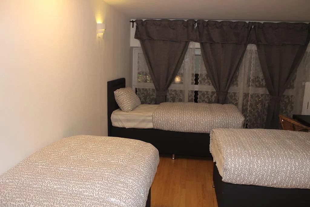 *** Pensionat Hotel Garni Emir Köln Tyskland