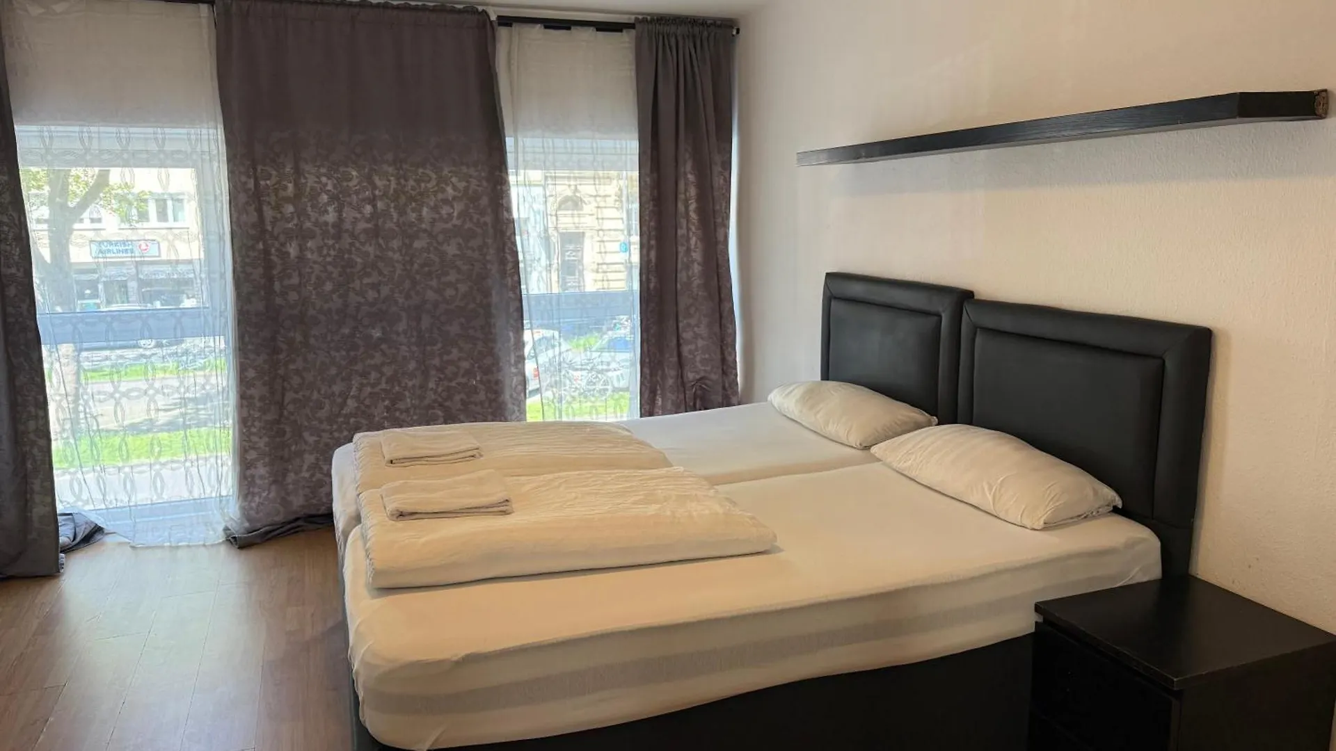 Гостевой дом Hotel Garni Emir Кёльн