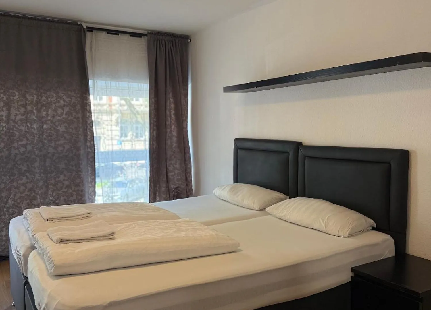Hotel Garni Emir Кёльн