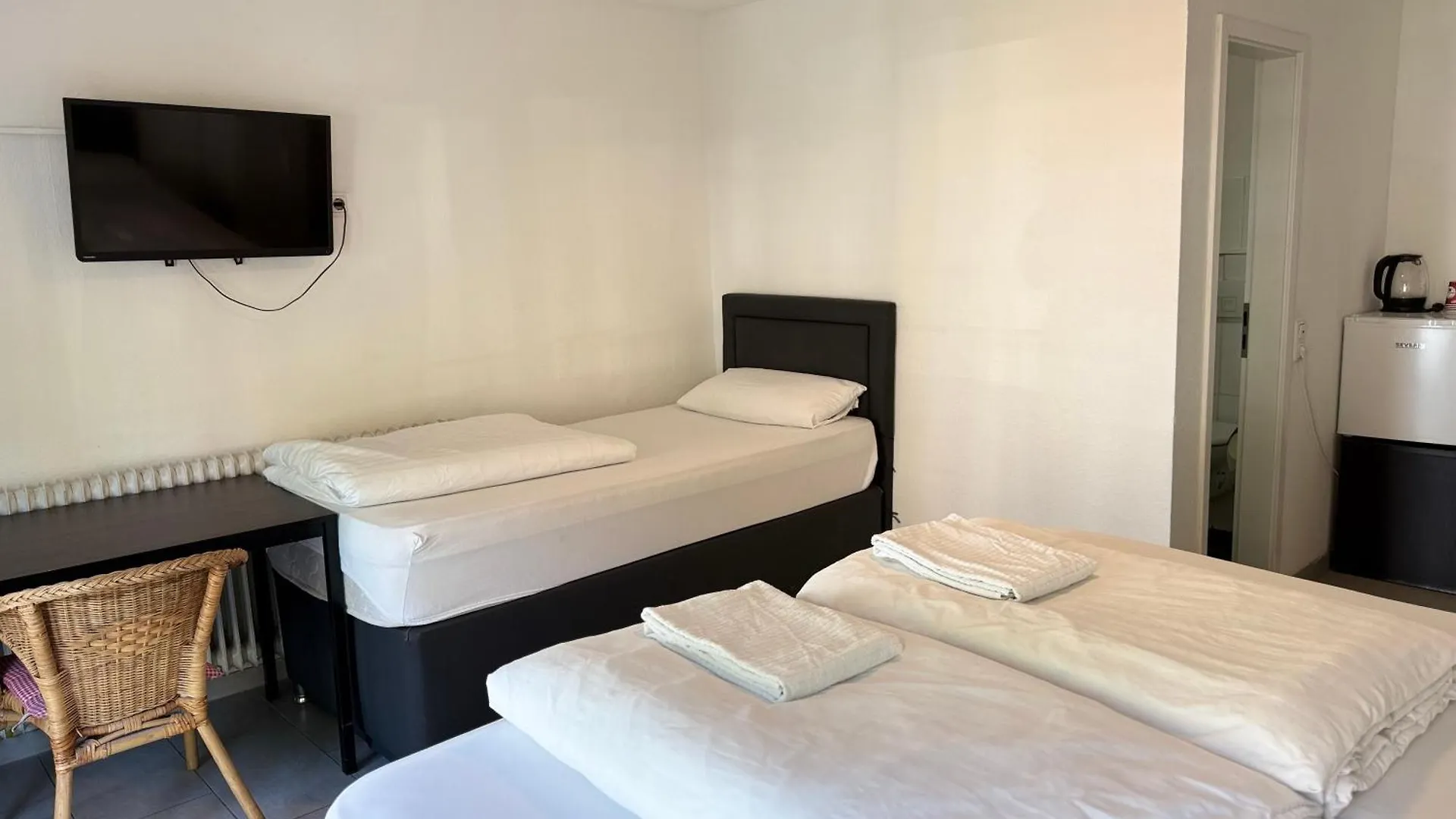Hotel Garni Emir Кёльн 3*,  Германия