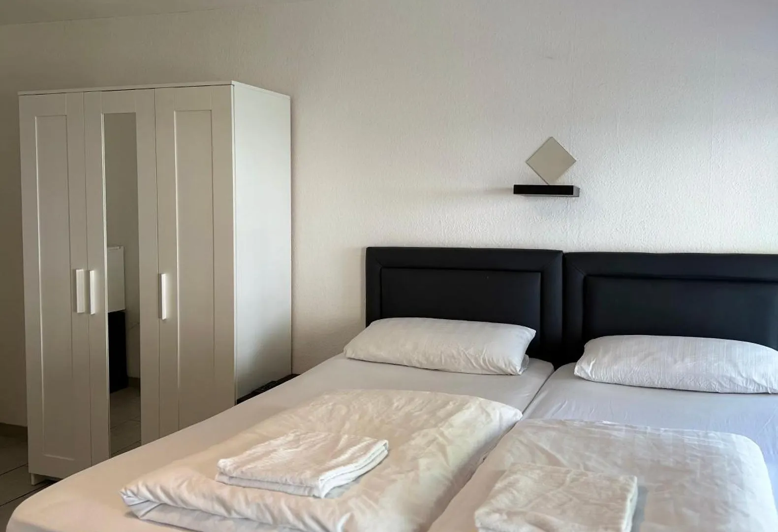 *** Гостевой дом Hotel Garni Emir Кёльн Германия