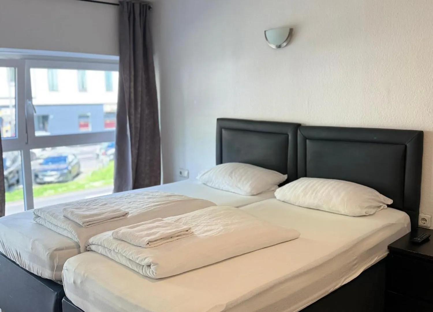 Гостевой дом Hotel Garni Emir Кёльн