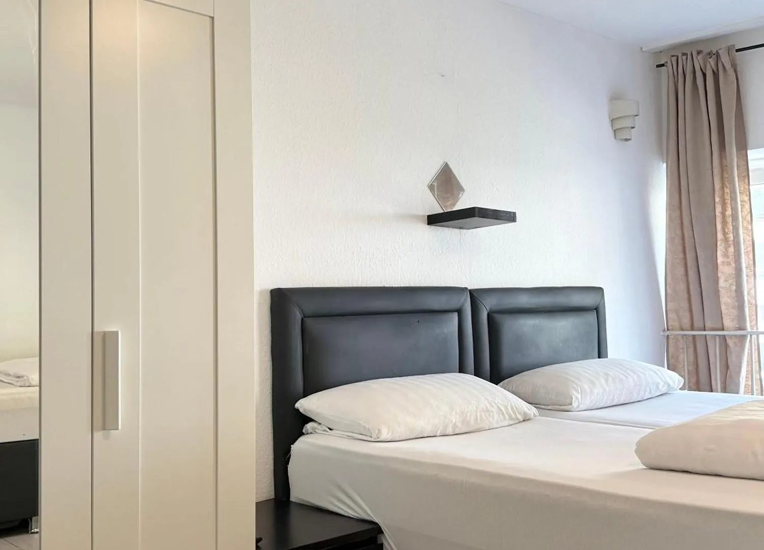 Hotel Garni Emir Colonia Alemania